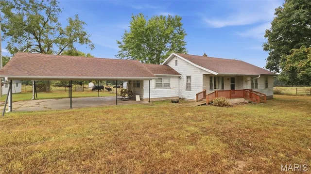 Front exterior — 17108 Highway B Houston Missouri real estate