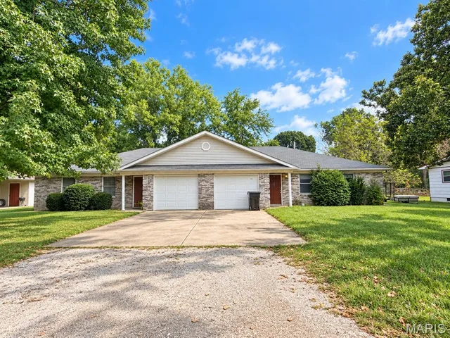 207 Charles Street, St James MO