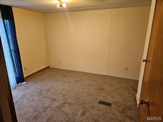 Living room — 4675 County Road 1340 Pomona Missouri real estate