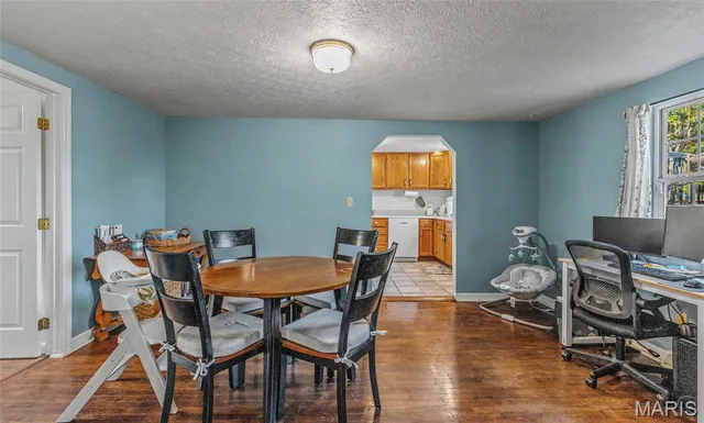 Primary bedroom — 708 Dodd Drive Waynesville Missouri real estate