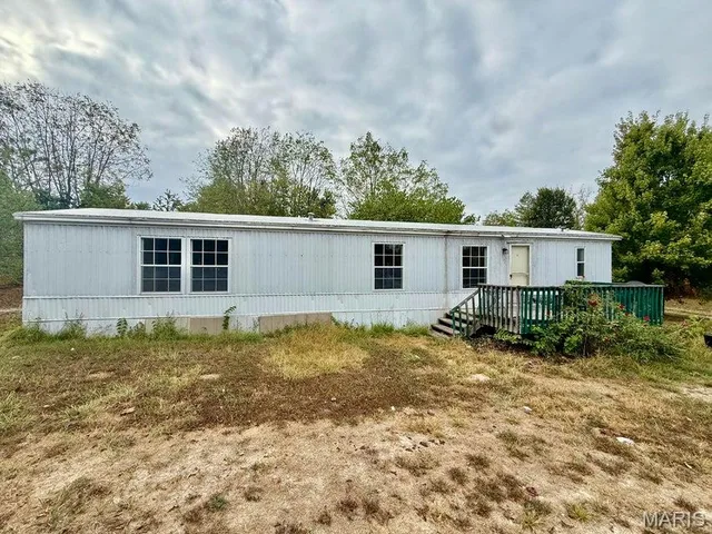 140 Old Yukon Road, Raymondville MO
