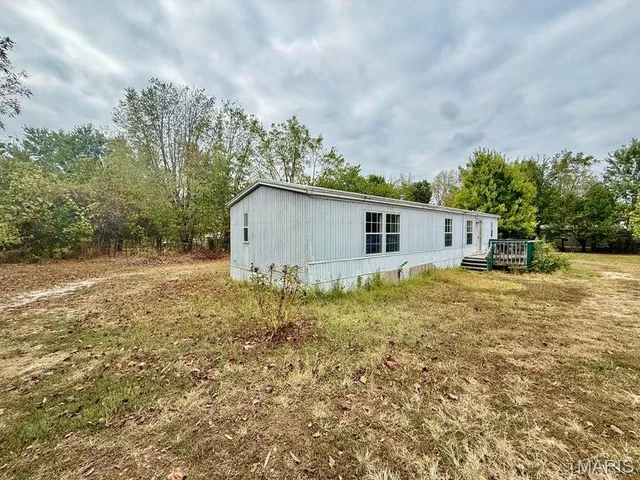 Front exterior — 145 Old Yukon Road Raymondville Missouri real estate