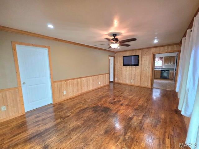 Kitchen — 418 S 3rd Street Houston Missouri real estate