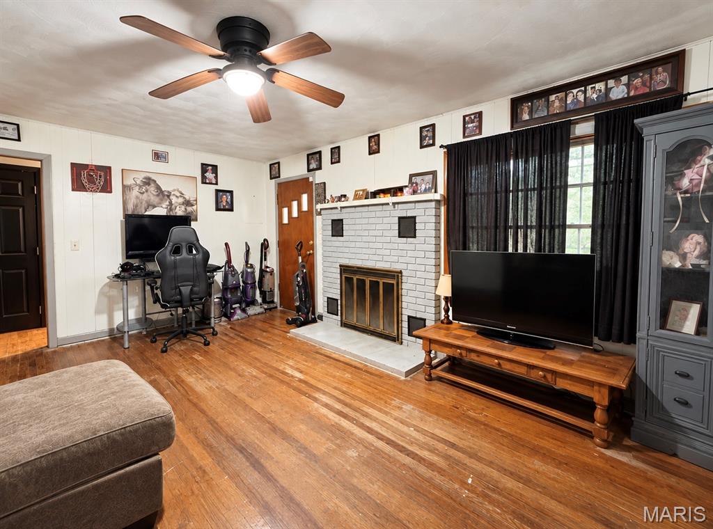 Photo 11