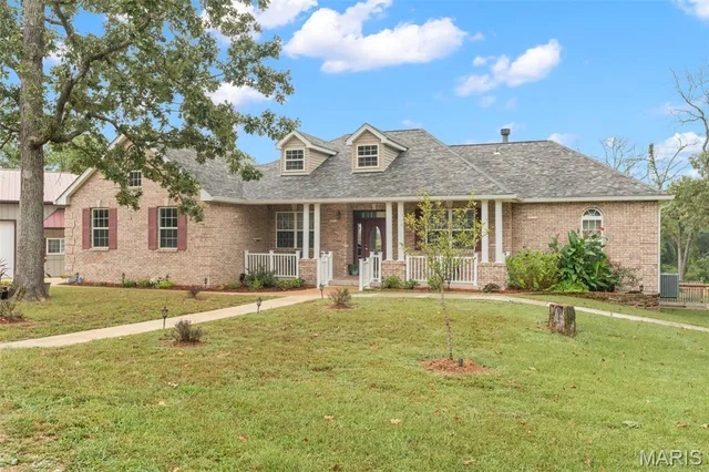 910 Oak Pass Lane, Sullivan MO