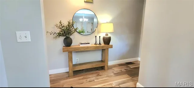 Primary bedroom — 622 Elk Run St Clair Missouri real estate