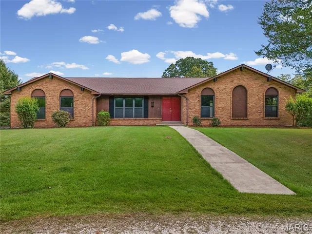 Front exterior — 4310 Old State Road De Soto Missouri real estate