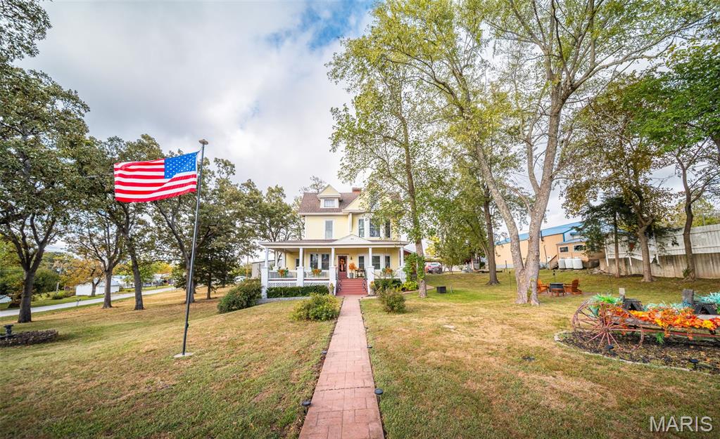 104 3rd Street Dixon Missouri 4 bedroom 2 bathroom home for sale listed at $299,900