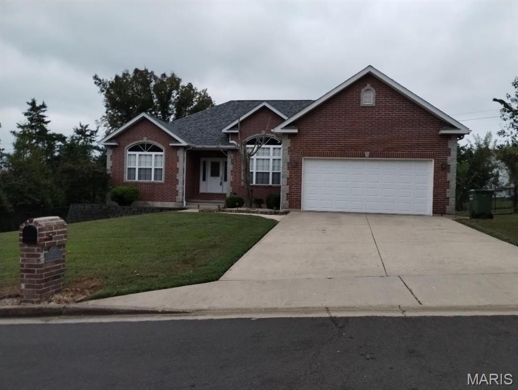 300 Sooter Lane Rolla Missouri 4 bedroom 3 bathroom home for sale listed at $379,900