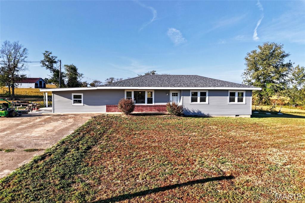 26853 Highway O Lebanon Missouri 3 bedroom 1 bathroom home for sale listed at $195,000