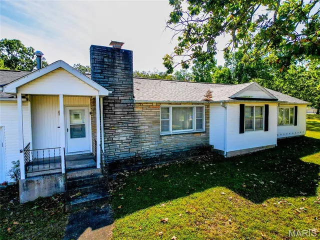 Front exterior — 10920 Arlington Road Newburg Missouri real estate