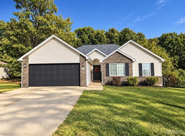 234 Settlers Pass, Waynesville MO