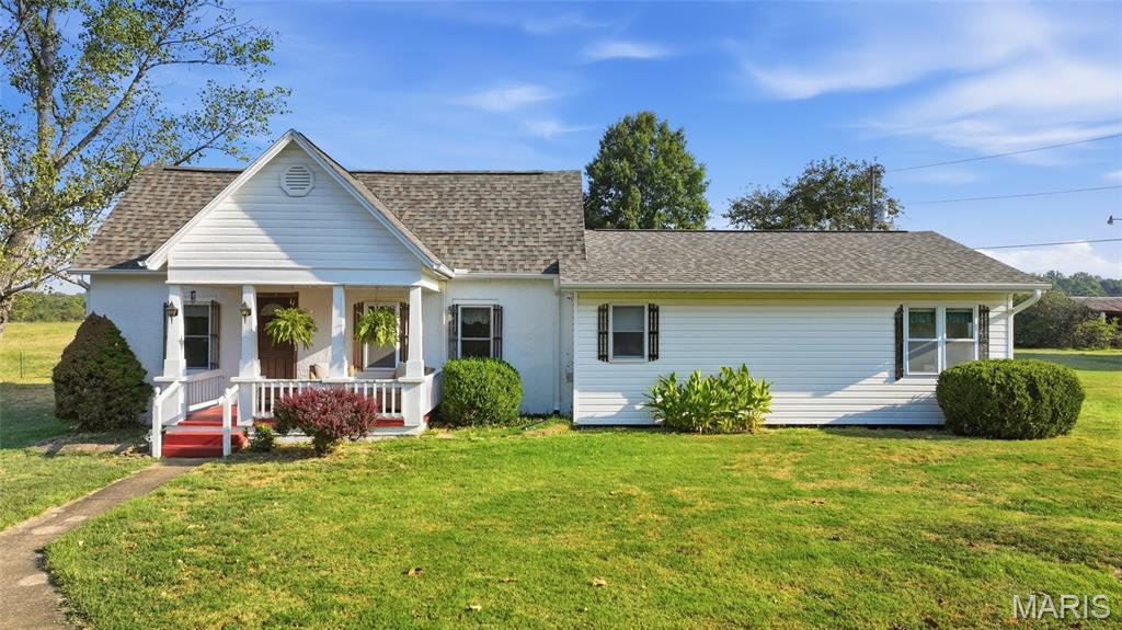 16763 Sunset Drive Houston Missouri 3 bedroom 2 bathroom home for sale listed at $249,900