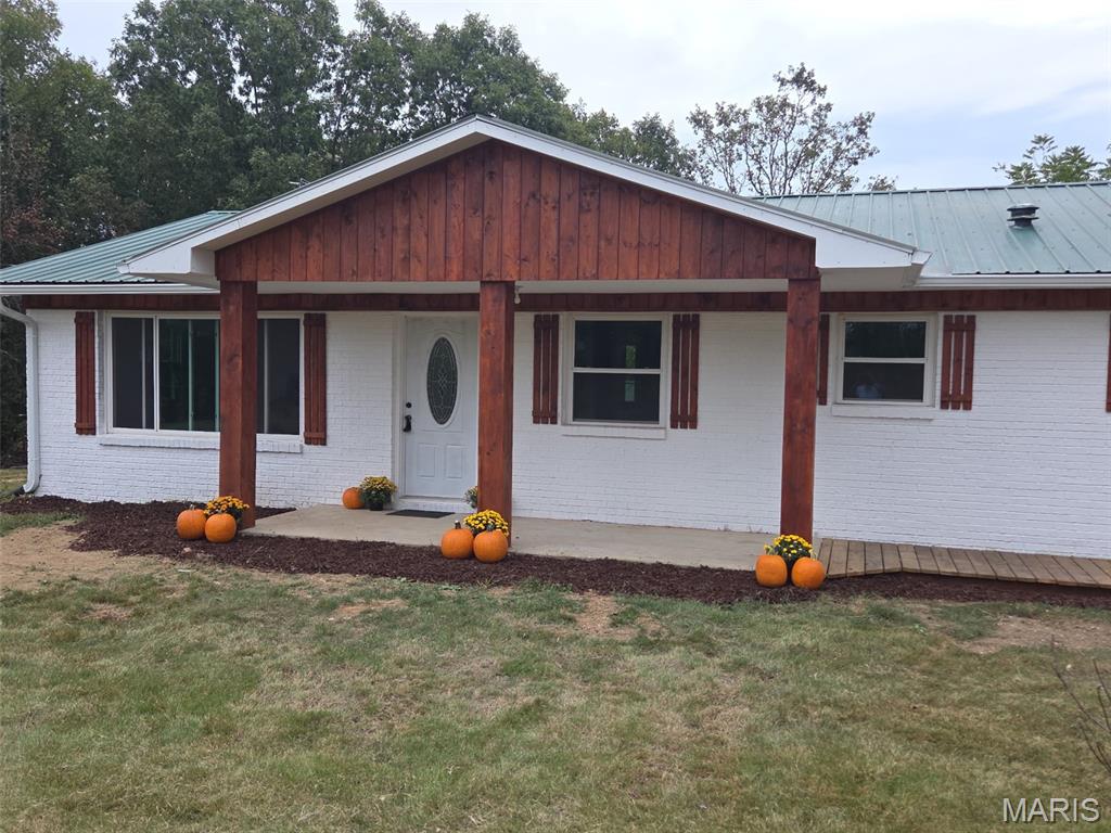 11880 Cypress Road Dixon Missouri 3 bedroom 2 bathroom home for sale listed at $250,000