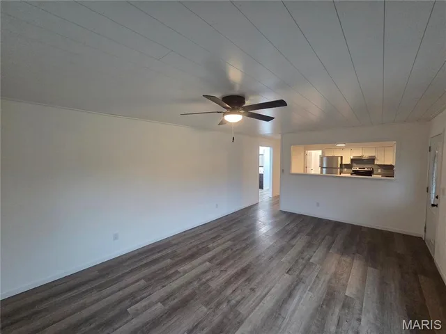 Primary bedroom — 11880 Cypress Road Dixon Missouri real estate
