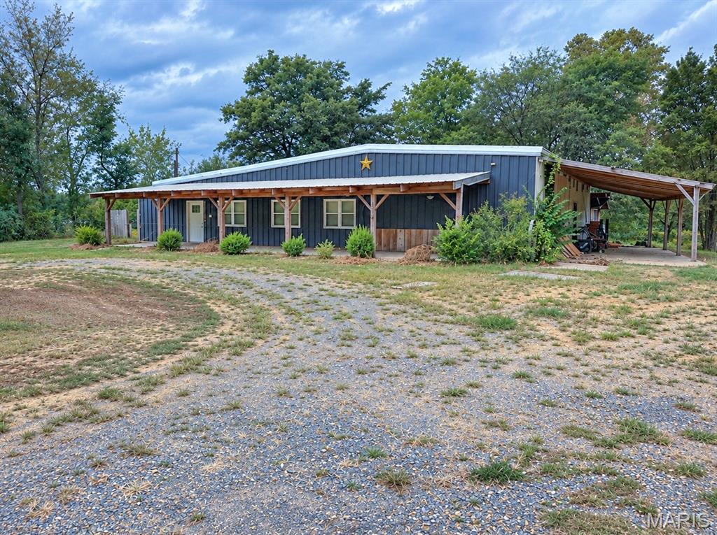 13515 Locust Street Dexter Missouri 4 bedroom 4 bathroom home for sale listed at $369,900