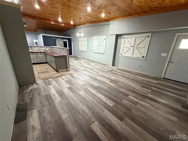 Primary bedroom — 13515 Locust Street Dexter Missouri real estate