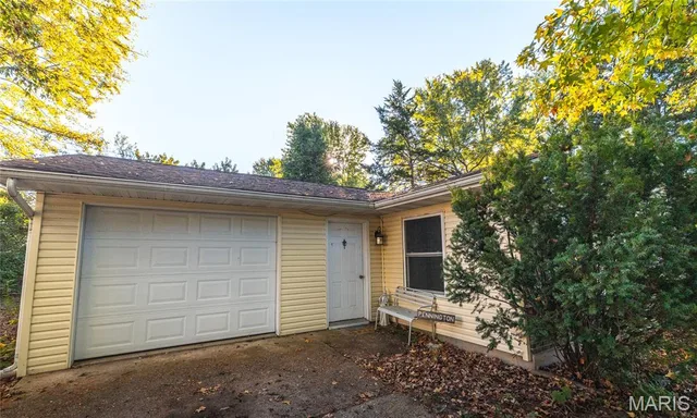 Front exterior — 302 Fox Creek Road Rolla Missouri real estate