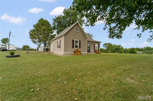 Kitchen — 2121 County Road 362 New Bloomfield Missouri real estate
