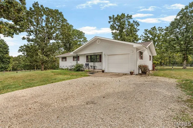 Front exterior — 1190 Cross Road Church Road Bland Missouri real estate