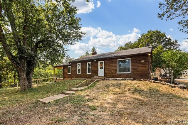 Front exterior — 777 Canter Creek Lane Cedar Hill Missouri real estate