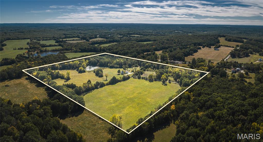 8134 Diamond School Road Luebbering Missouri 3 bedroom 2 bathroom home for sale listed at $499,000
