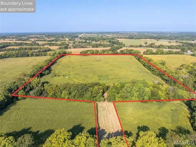 Front exterior — 19.93 acres Walnut Hill Lane Elsberry Missouri real estate