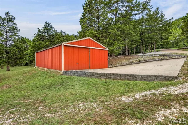 Primary bedroom — 738 Johnson Road Bloomsdale Missouri real estate
