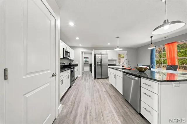Kitchen — 12337 Weatherby Court Rolla Missouri real estate
