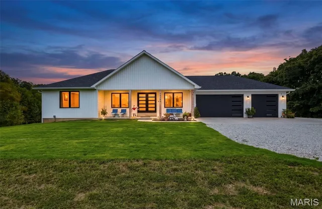 24760 State Hwy EE, Warrenton MO