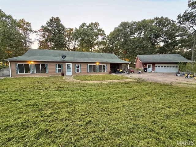 68 County Road 3295, Salem MO