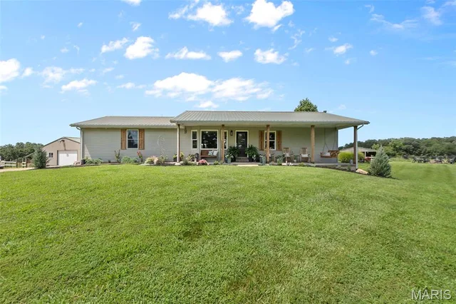 Front exterior — 21036 Shooting Star Drive Marble Hill Missouri real estate