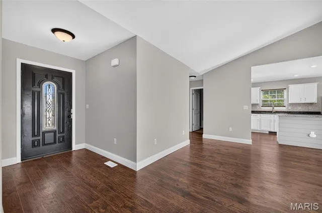 Kitchen — 116 Pioneer Court Waynesville Missouri real estate
