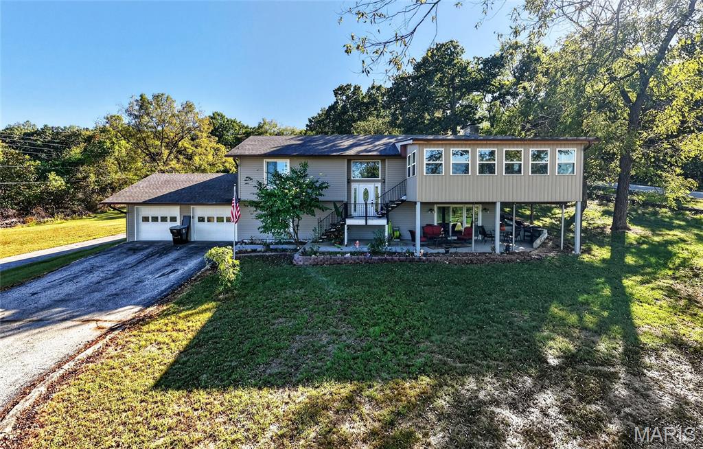 551 Sunny Slope Drive Camdenton Missouri 4 bedroom 3 bathroom home for sale listed at $555,000