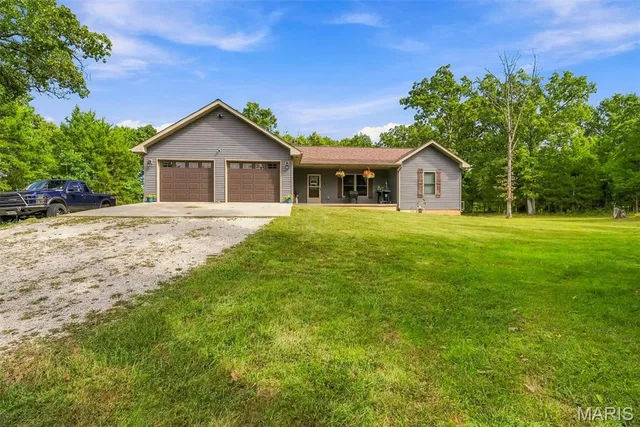 2899 Old Highway 66, Bourbon MO