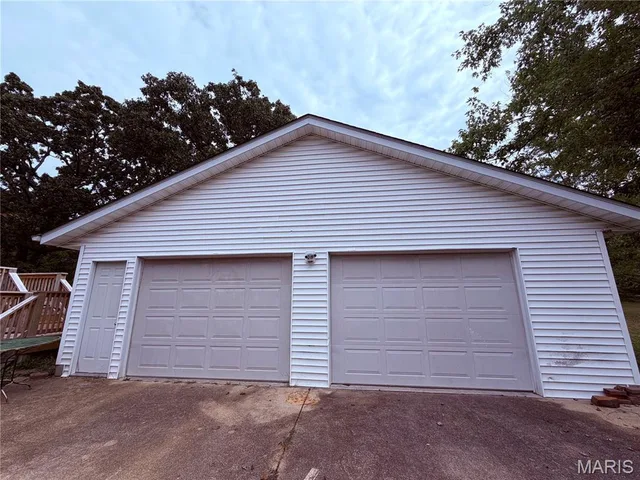 Primary bedroom — 797 Rohrer Road Bourbon Missouri real estate