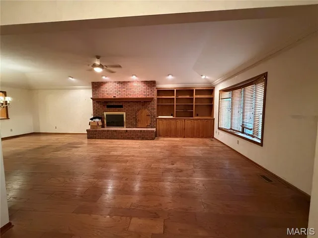 Primary bedroom — 154 Manors Drive Lebanon Missouri real estate