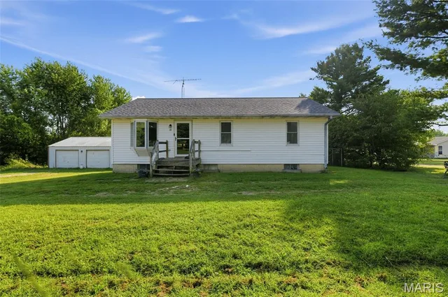 10 Gage Road, Eldon MO