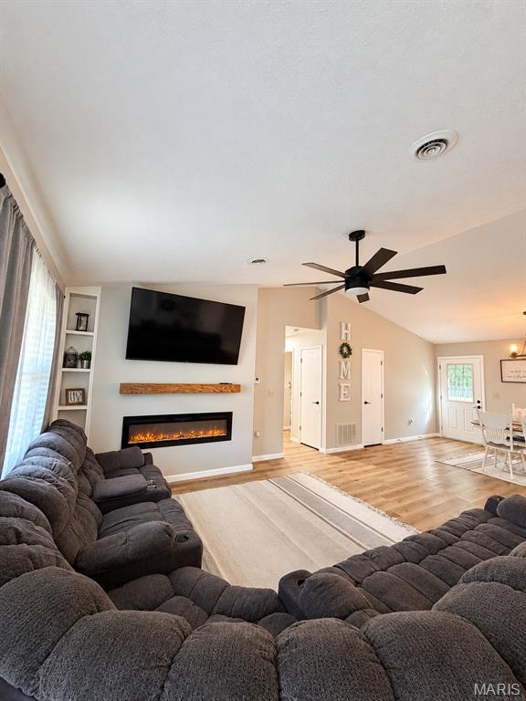 Primary bedroom — 16420 Twilight Drive St Robert Missouri real estate