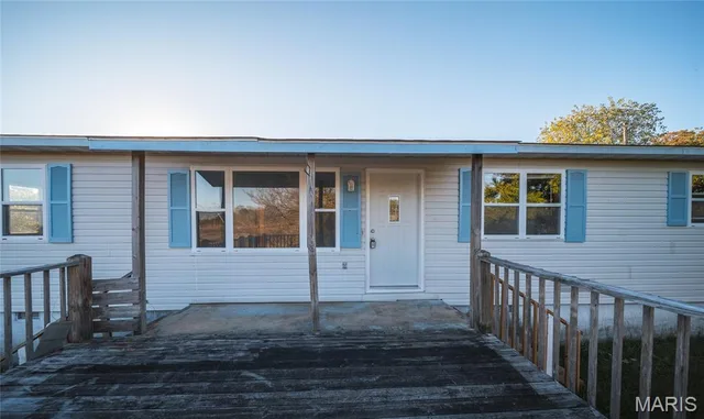 Front exterior — 25752 Highway YY Lebanon Missouri real estate