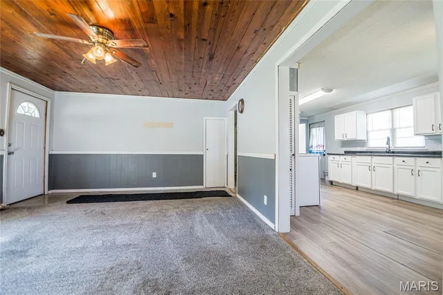 Primary bedroom — 1089 County Road 364 Harviell Missouri real estate