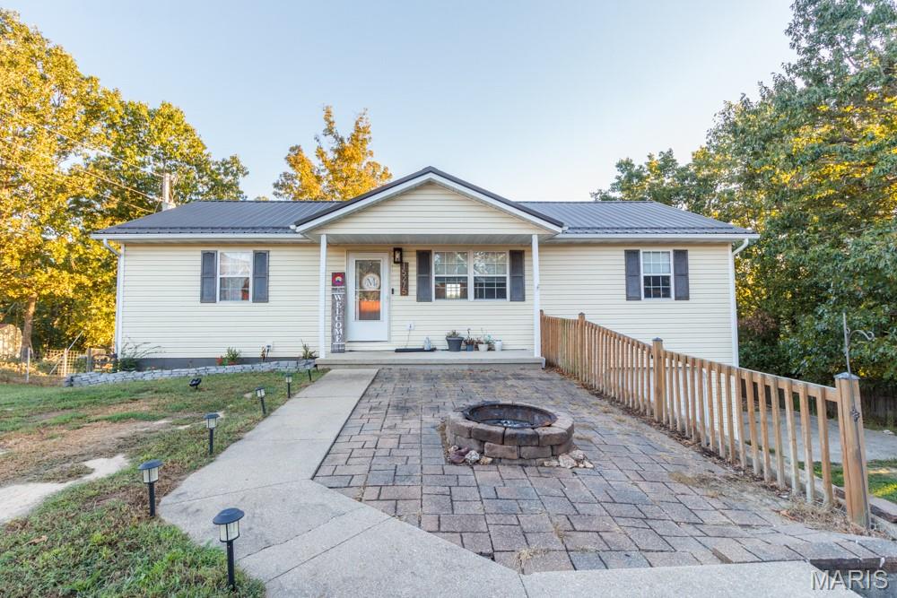 15275 Top Drive St Robert Missouri 4 bedroom 3 bathroom home for sale listed at $260,000