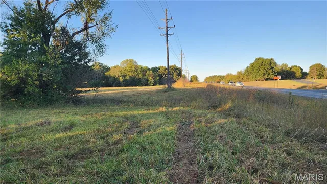 Living room — 0 Hwy 47 (9.7+/- Acres) Troy Missouri real estate