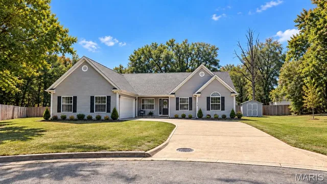Front exterior — 108 Bailey Renee Court Waynesville Missouri real estate
