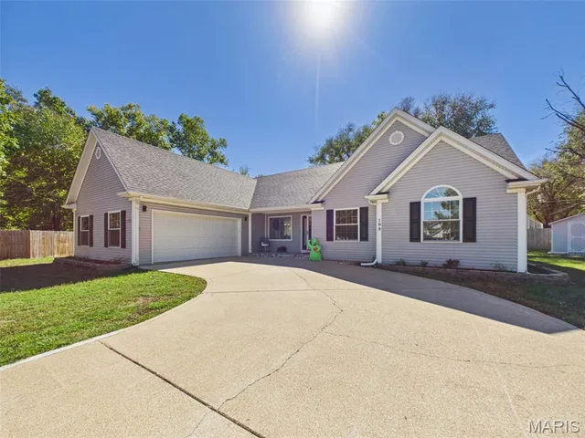 Front exterior — 108 Bailey Renee Court Waynesville Missouri real estate