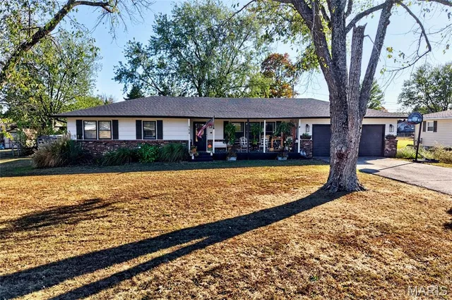 Front exterior — 354 Farmers Lane Lebanon Missouri real estate