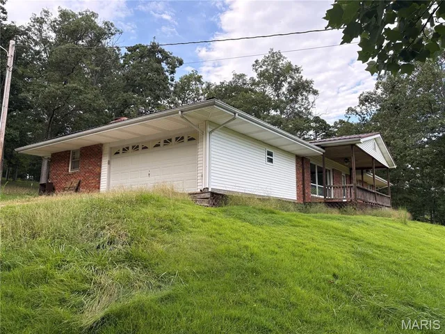 Front exterior — 1975 County Road 856 Bunker Missouri real estate