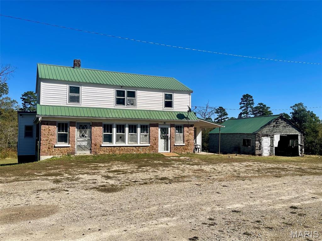 6952 Hwy 67 Fredericktown Missouri 4 bedroom 3 bathroom home for sale listed at $138,500