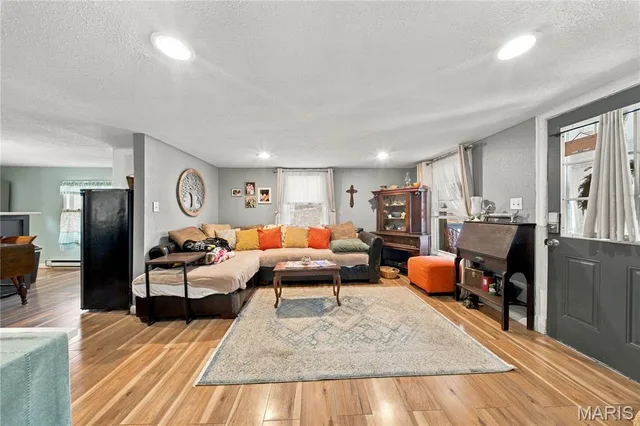 Primary bedroom — 206 S Walker Avenue Rolla Missouri real estate