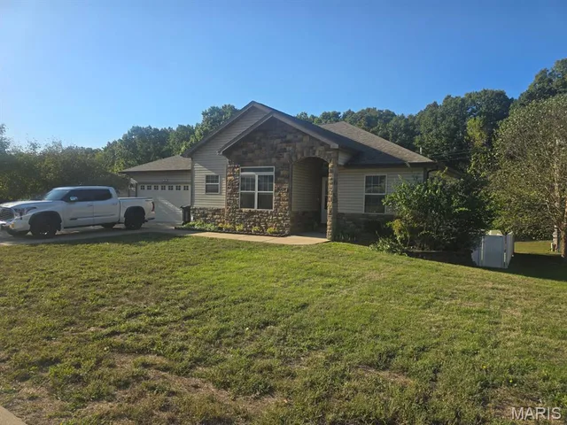 128 Sycamore Drive, St Robert MO